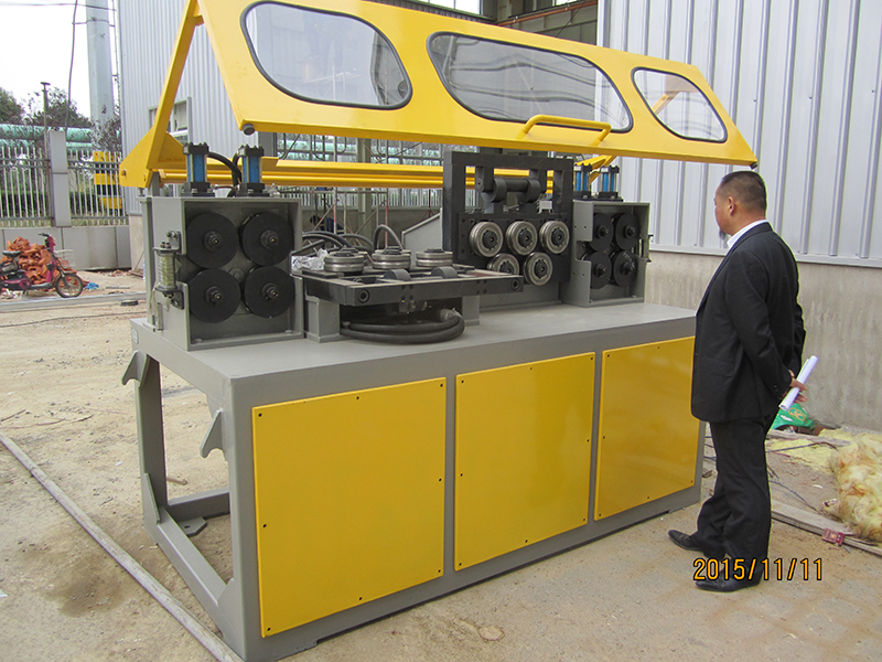 Thick wire hydraulic peeling machine